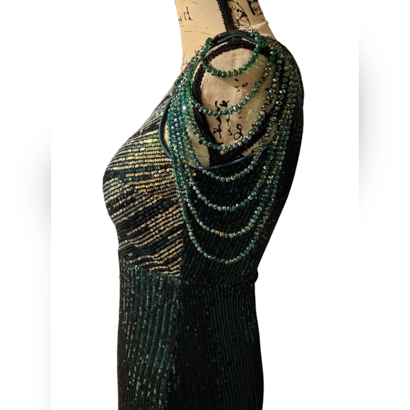 🚫SOLD🚫 Missord One Shoulder Beaded Sleeve Gradient Sequin Dress - Picture 11 of 16